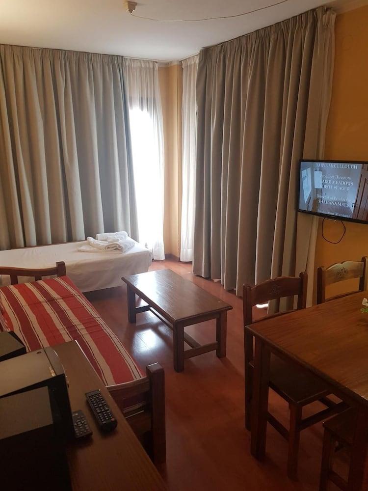Apartamentos Parot Quality Santa Eularia des Riu Exterior foto