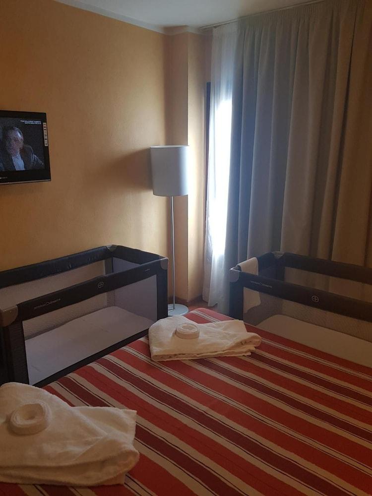 Apartamentos Parot Quality Santa Eularia des Riu Exterior foto